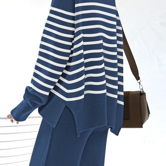 Women's Black & Cream Turtle Neck Sweater & Wide-Leg Pants Set - Picture 4 of 4